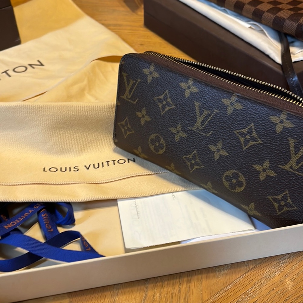 Authentic LV wallet